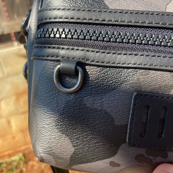 Brand new coach travel or make up bag - Picture 5 of 8